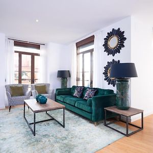 Valencia Luxury - Boutique Market